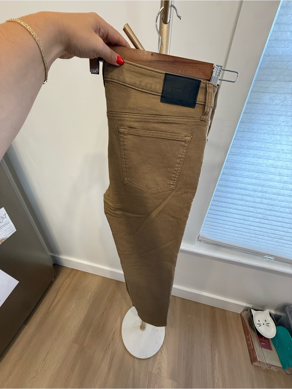 Express Men’s Slim Straight Jeans in Brown - Picture 2 of 3